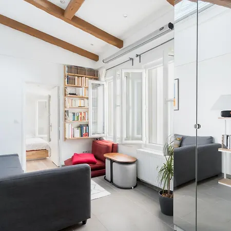 Cozy And Modern In * باريس